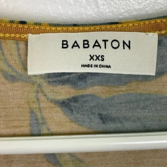 Aritzia Babaton Jeronimo Tie Front Tank - Picture 7 of 10